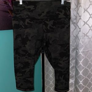 Lululemon Athletica workout leggings